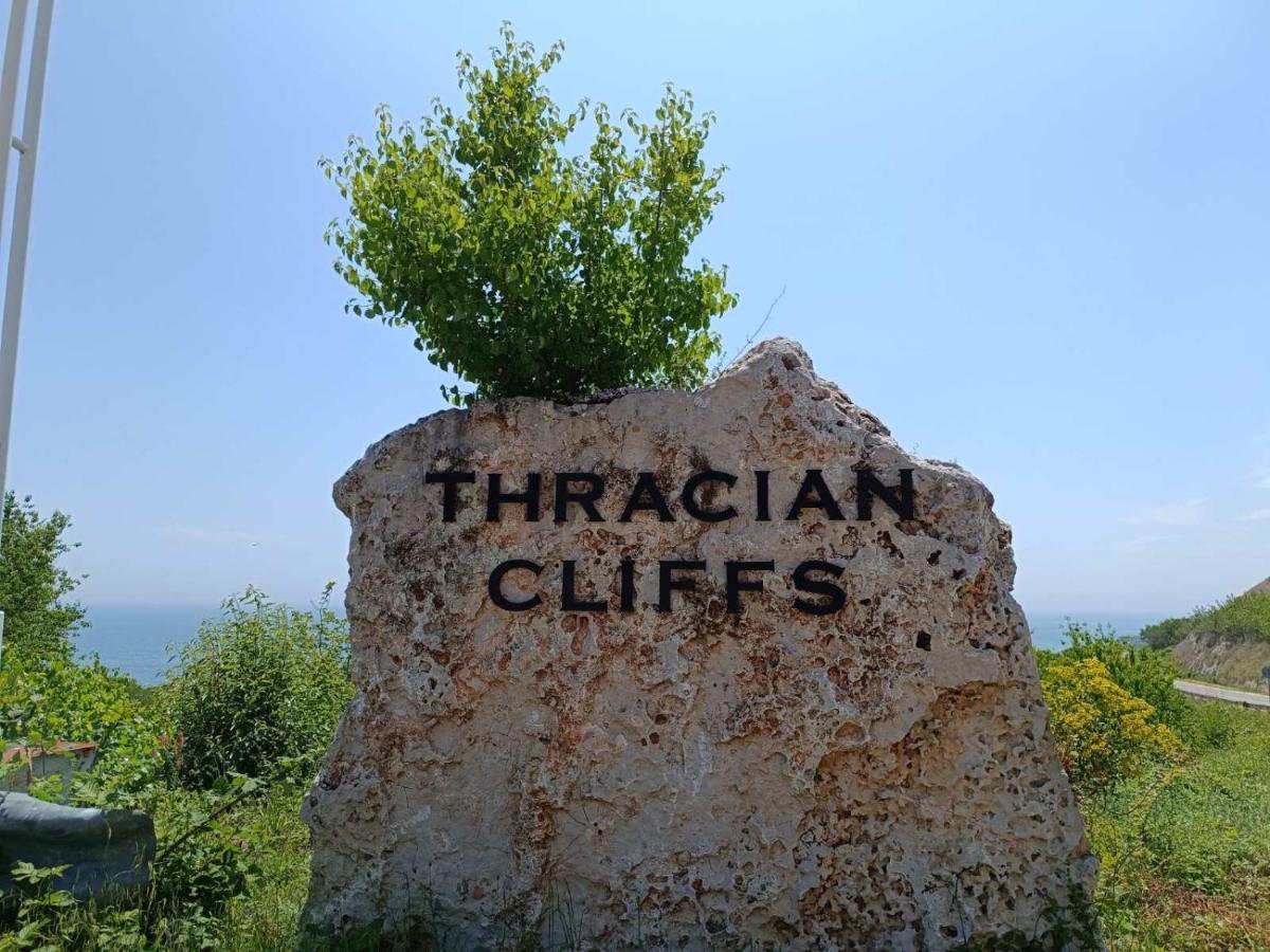 Thracian Cliffs Апартамент Голф Холидей 카바르나 외부 사진